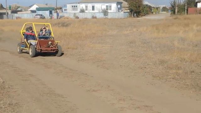 Самодельный мини автомобиль собранный из деталей мотоколяски СМЗ смотреть онлайн