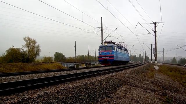 Эл.-воз ВЛ60К-1605 (ТЧЭ-6) на \/ Международном жел.-дор. салоне техники и технологий "ЭКСПО 1520". смотреть онлайн