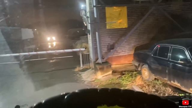 Охранник обнаглел просит 50 рублей за час на Пакровке! Нашёл обратный груз из Великого Новгорода! смотреть онлайн