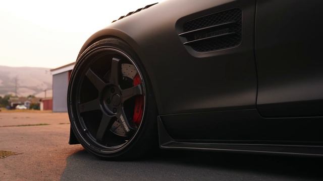 Ferrari Vs Mercedes [4K]