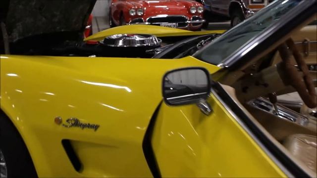 1976 Chevy Corvette yellow смотреть онлайн