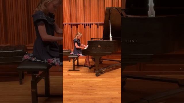 Kabalevsky: Waltz, Diane Hidy: May Song. Performed by Hannah Washburn смотреть онлайн