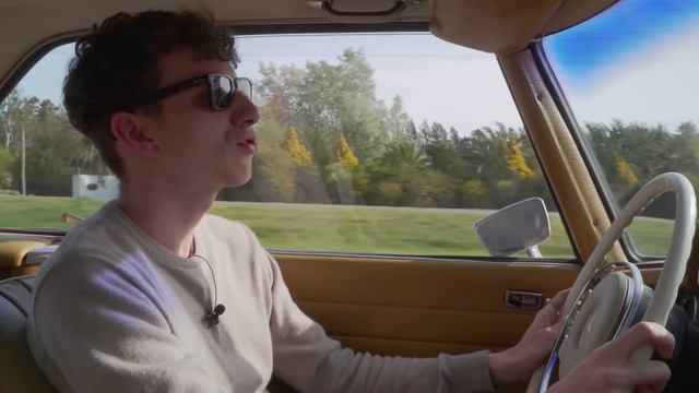 Mercedes 280SL: Tan Linda Que Todo Lo Demás No Importa.