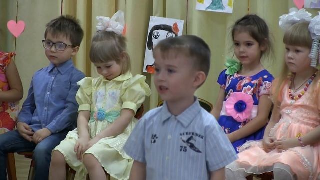 ДС Аленушка гр Кузнечики День Матери 21 11 2017 смотреть онлайн