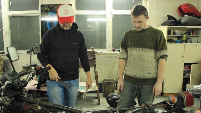 #RealMetall | ВАРИ И ЗАЧИЩАЙ / 1 сер./ постройка cafe racer смотреть онлайн