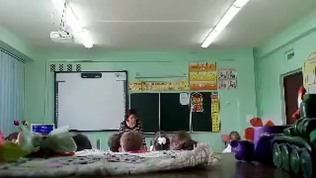 Родители в шоке! Учительница в Челнах орет на первоклассников смотреть онлайн