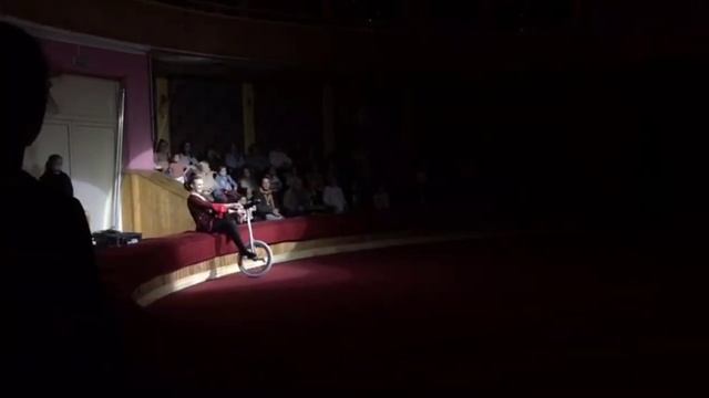 Промо номера на уницикле "Танго" смотреть онлайн