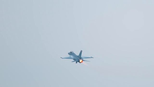 Fighter Jets in 4K Slow Motion (Super-zoom) смотреть онлайн