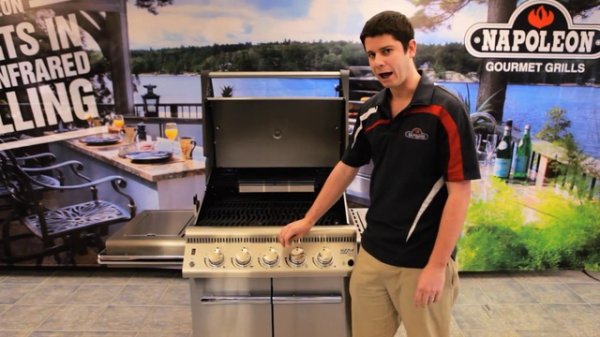 Канадский газовый гриль-барбекю Napoleon LE-3 (LE-485) на www.GrilliBarbecue.ru