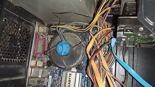 Gigabyte G41MT-D3 Loop Failure Problem смотреть онлайн
