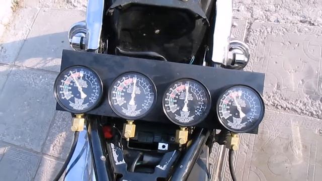 Синхронизация карбюраторов байка Honda VT400 смотреть онлайн