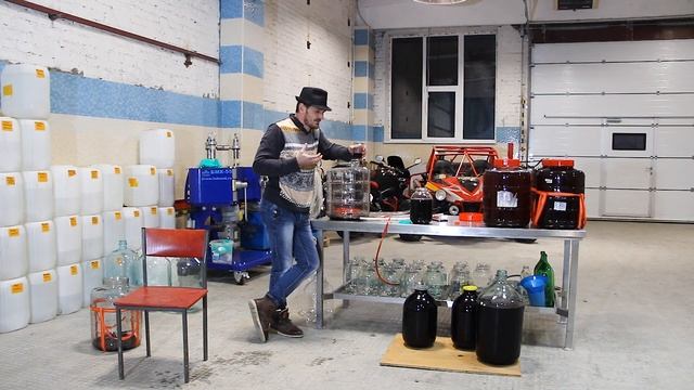 Снятие вина с осадка второй раз. "Южный поток" смотреть онлайн