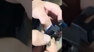 Как вынуть пин с фишки OBD?