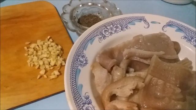 Закуска Из Свиных Шкурок. !Готовит Мама! смотреть онлайн