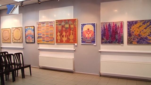 Выставка батика и оригами. Выставочный зал приглашает междуреченцев смотреть онлайн