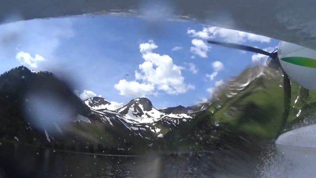 Легкий 4-местный самолет-амфибия Л-44м от СК Чайка смотреть онлайн