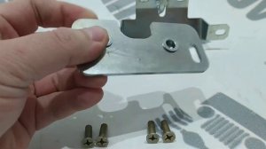 Комплект установки бесшумного замка багажника Нива