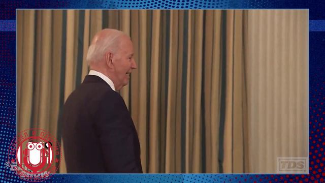 Байден - чеширский кот #перевёлиозвучил Андрей Бочаров смотреть онлайн