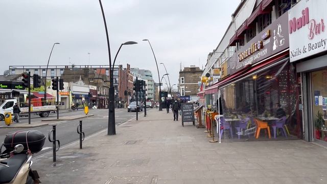 London Walk 2022 | Kilburn High Road to Willesden Lane West London | Unseen London [4K HDR] смотреть онлайн