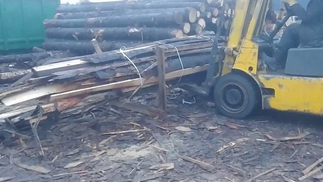 Лесопилка в Мурино растет, показываю что у меня на работе. смотреть онлайн