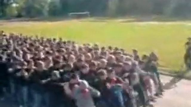 вот так нужно шагать