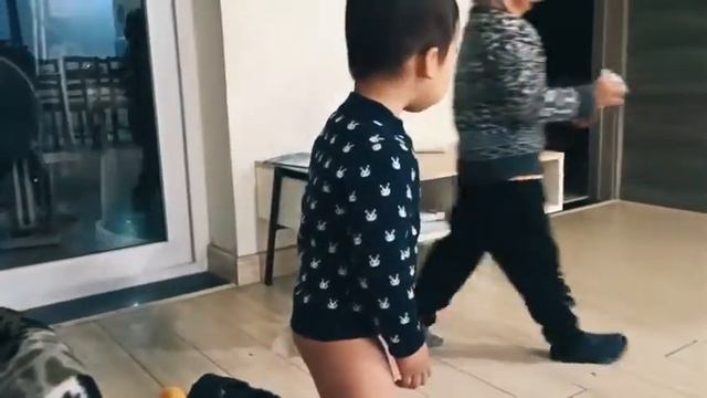 Ku Tom chui dit cho Ku Tit смотреть онлайн
