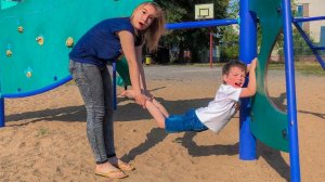 Богдан НЕ СЛУШАЕТСЯ! Света РАССЕРДИЛАСЬ