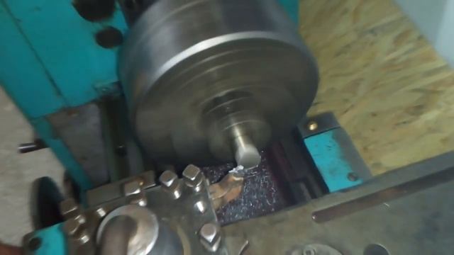 Первая полезная работа - Трещетка на резцедержку токарного станка смотреть онлайн