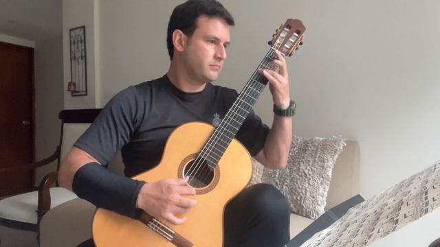 David Sossa plays KARAGOUNA by Dimitris Fampas. смотреть онлайн