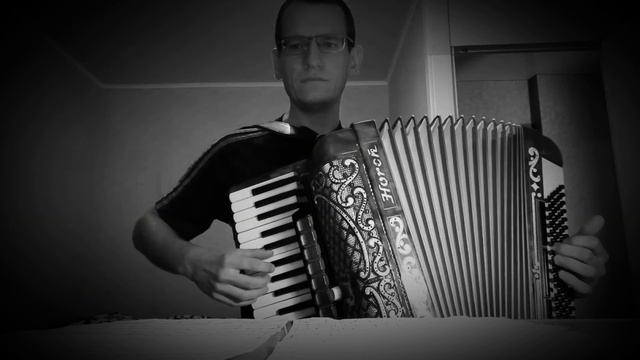 Дивлюсь я на небо (аккордеон/accordion) смотреть онлайн