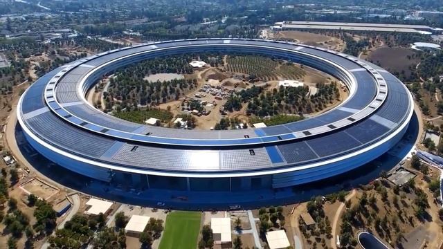 A l'intérieur de l'Apple Park de 5 Milliards : le vaisseau spatial смотреть онлайн