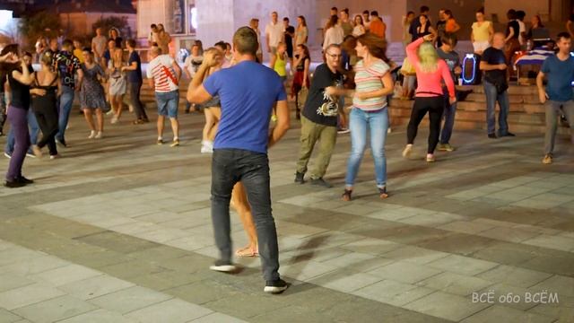 Band KHARKOV - И мы танцуем! смотреть онлайн