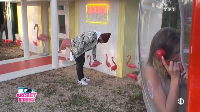 Secret Story 10 - Sarah Achète Un Faux Indice Sur Son Secret