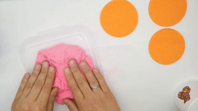 Игры для детей. Угадай животное из кинетического песка . Пока есть время и мы не раскрыли секрет.