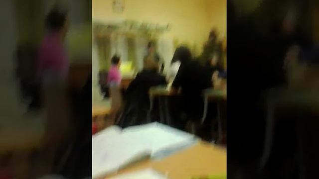 Учитель издевается на уроке над учениками смотреть онлайн