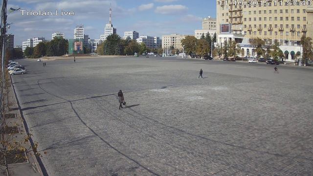 Triolan.Live - Харьков, площадь Свободы (11-10-2015) смотреть онлайн