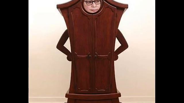 ПЛОХОМУ ПОЛИТИКУ ЛЮДИ МЕШАЮТ смотреть онлайн