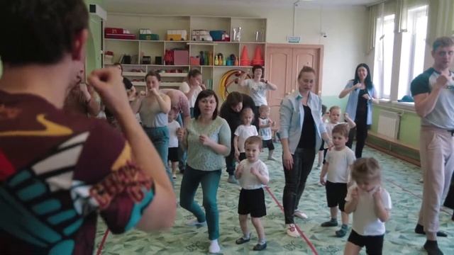 Папа, Мама, Я - спортивная семья смотреть онлайн