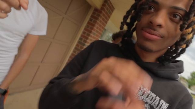 IM WANTED IN PHILLY... смотреть онлайн