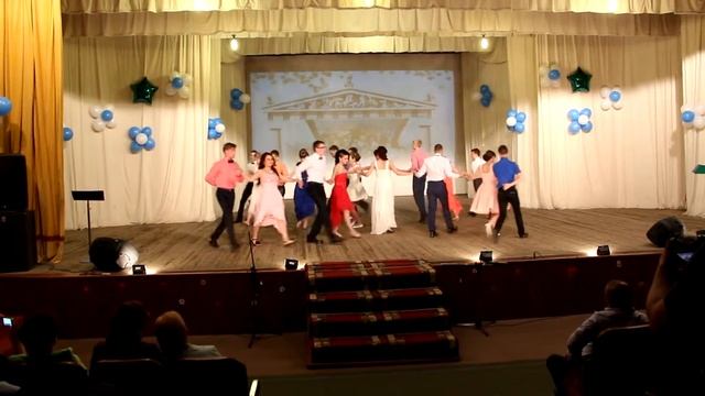 Вальс выпускников 2015. МБОУ "СОШ №33" г. Чита. Хореограф: Ирина Патрина (Леди Воздух) смотреть онлайн