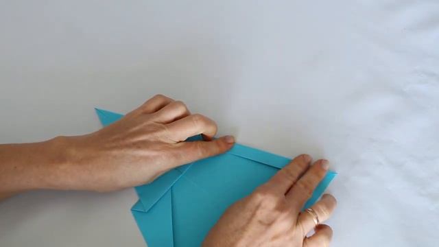 Как сделать Самолёт из бумаги который долго летает. Origami Avión de papel que vuela. Paper Airplan смотреть онлайн