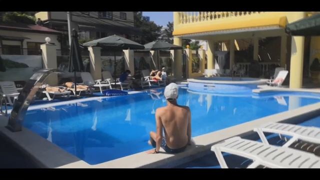 Vlog на море. На халяву в бассейне?/ШОК КОНТЕНТ!!!/I swim in nearby hotels смотреть онлайн