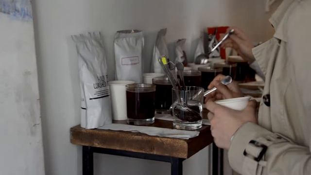 to cup some coffee in Coffee Break смотреть онлайн
