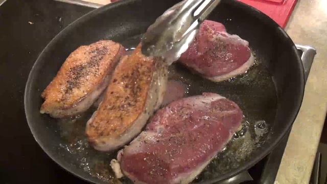 Утиная грудка на сковороде: СОЧНО и ПРОСТО смотреть онлайн