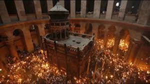 Что такое Благодатный огонь и почему трудно объяснить природу этого явления