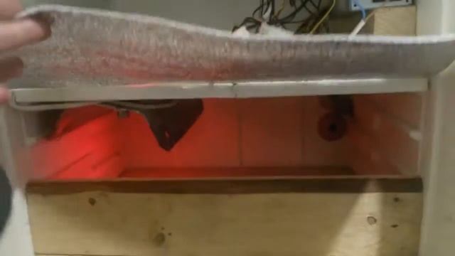 Видеообзор Инкубатор своими руками из старого холодильника смотреть онлайн