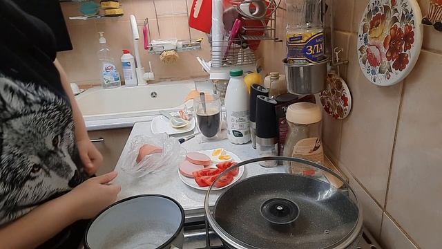 ХОЧЕТСЯ ЧТО-ТО ПОЛОЖИТЬ В РОТ смотреть онлайн