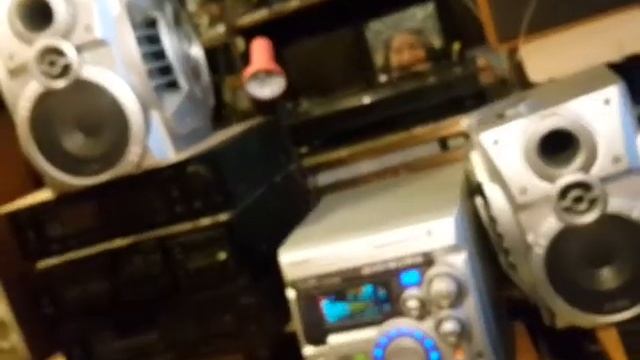 Disco Monster Samsung MAX-KDZ150 3 disc CD changer смотреть онлайн