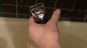 Как ухаживаться за машинкой для стрижки Riwa X9, чистим головку с лезвием.