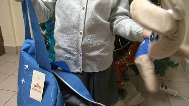 РАСПАКОВКА НОВОГОДНЕГО ПОДАРКА